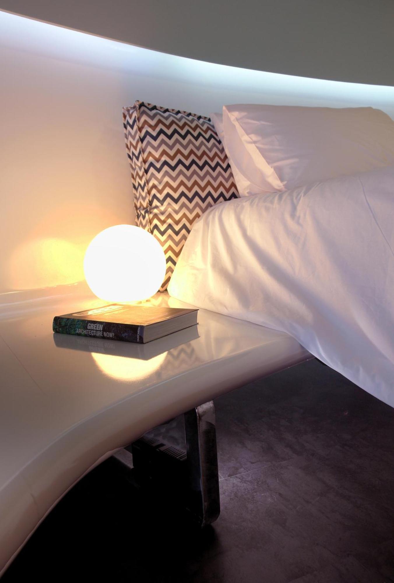 High End Suite At The Center Of Heraklion Екстериор снимка